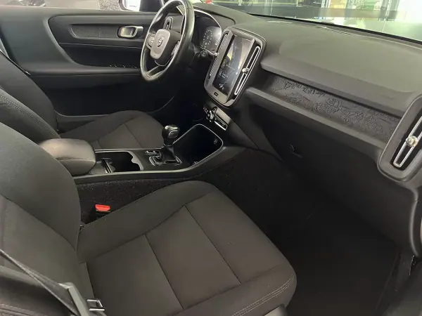 Volvo XC 40 2020 - 23800 EUR, 119887 km - 119887km - foto 18 de 25