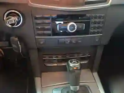 Mercedes-Benz E 200 2011 - 11000 EUR, 333000 km - 333000km - foto 8 de 14