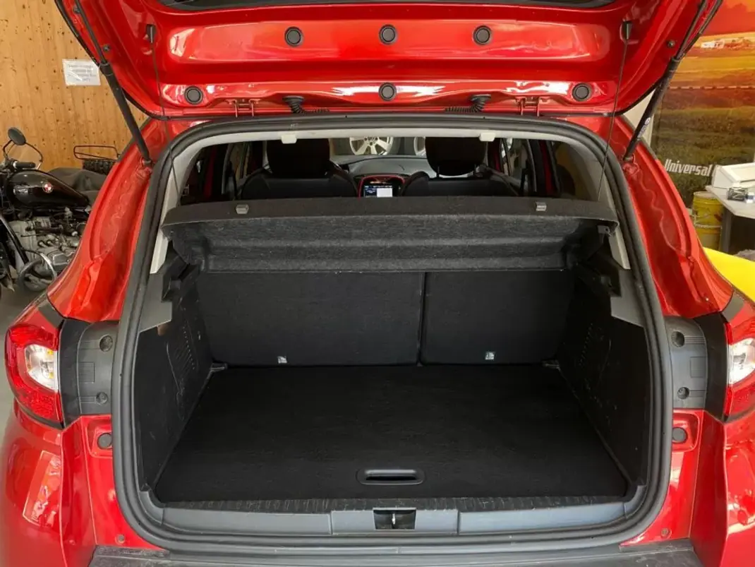 Renault Captur 2015 - 14900 EUR, 139000 km - AUTO.MOTO.pt - 139000km - foto 5 de 20