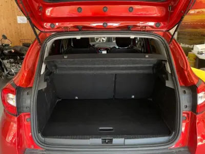 Renault Captur 2015 - 14900 EUR, 139000 km - AUTO.MOTO.pt - 139000km - foto 5 de 20