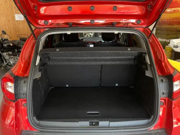 Renault Captur 2015 - 14900 EUR, 139000 km - AUTO.MOTO.pt - 139000km - foto 5 de 20