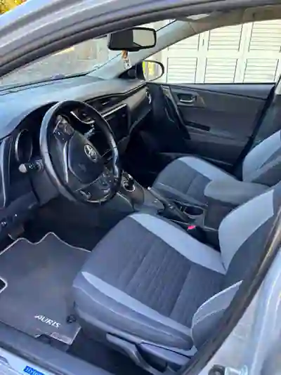 Toyota Auris 2019 — foto 5 de 10