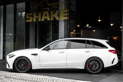 Mercedes-Benz C 63 AMG 2024 - 99450 EUR, 46345 km - AUTO.MOTO.pt - 46345km - foto 2 de 50