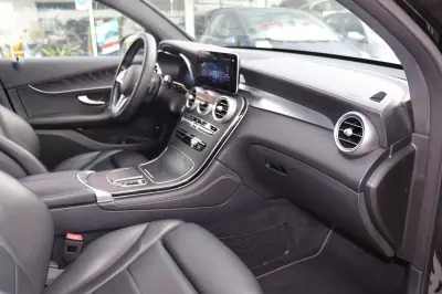 Mercedes-Benz 200 2020 - 54990 EUR, 120000 km - AUTO.MOTO.pt - 120000km - foto 10 de 20