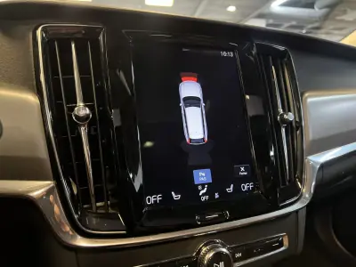 Volvo V90 2018 - 27490 EUR, 160000 km - AUTO.MOTO.pt - 160000km - foto 46 de 53