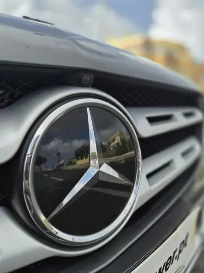 Mercedes-Benz E 220 2018 - 36980 EUR, 125000 km - AUTO.MOTO.pt - 125000km - foto 20 de 25