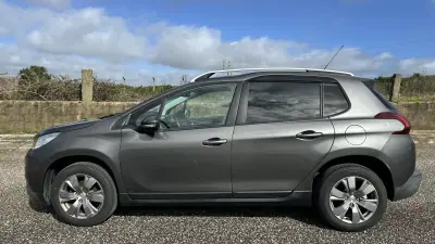 Peugeot 2008 2016 - 12900 EUR, 122000 km - AUTO.MOTO.pt - 122000km - foto 4 de 12