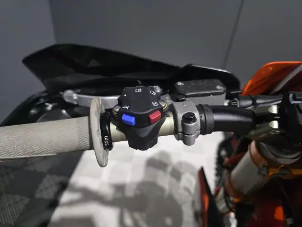KTM EXC 200 2023 - 10499 EUR, 77 km - AUTO.MOTO.pt - 77km - foto 2 de 23