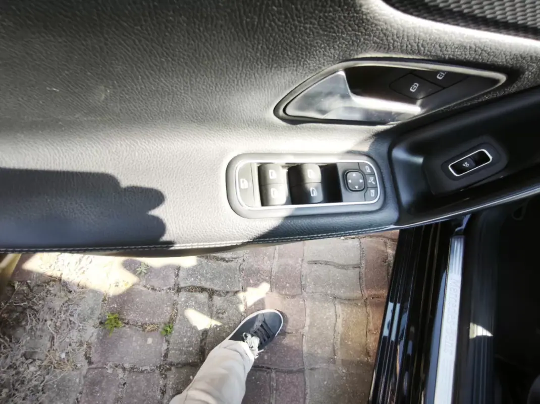 Mercedes-Benz A 180 Limousine 2019 - 21900 EUR, 158320 km - 158320km - foto 6 de 14