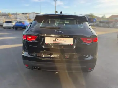 Jaguar F-Pace 2017 - 24900 EUR, 184000 km - AUTO.MOTO.pt - 184000km - foto 8 de 19
