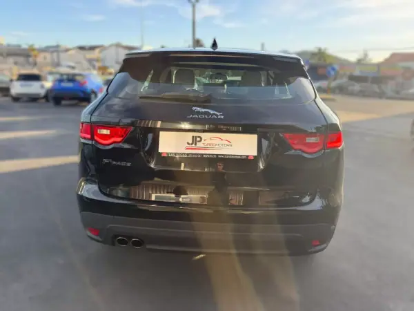 Jaguar F-Pace 2017 - 24900 EUR, 184000 km - AUTO.MOTO.pt - 184000km - foto 8 de 19
