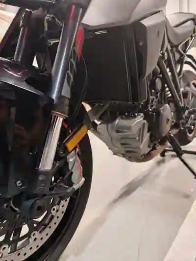 KTM 1290 Super Duke R 2017 — foto 5 de 9