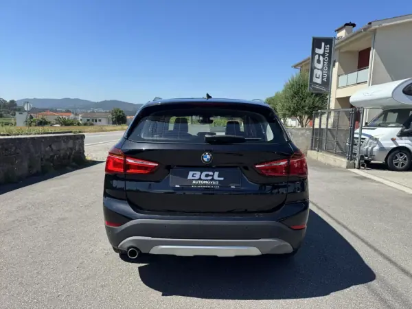 BMW X1 2019 - 18990 EUR, 152000 km - AUTO.MOTO.pt - 152000km - foto 6 de 48