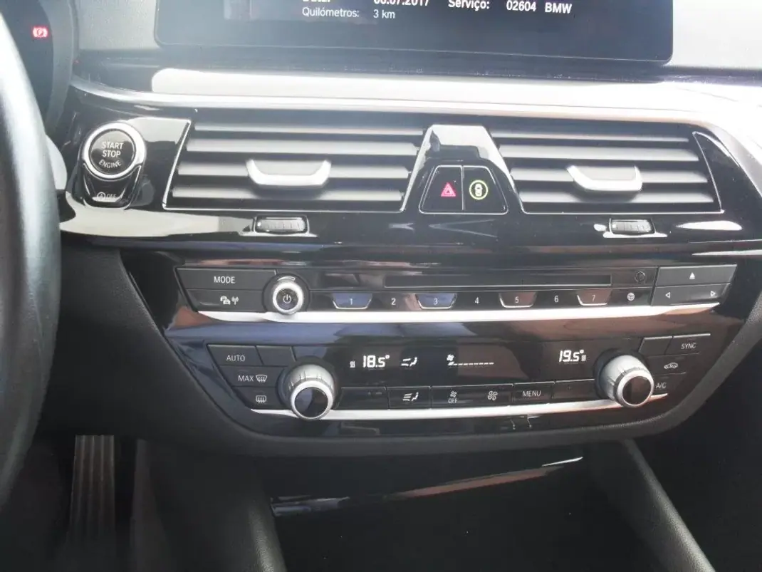 BMW 520 2017 - 26950 EUR, 80835 km - 80835km - foto 27 de 38