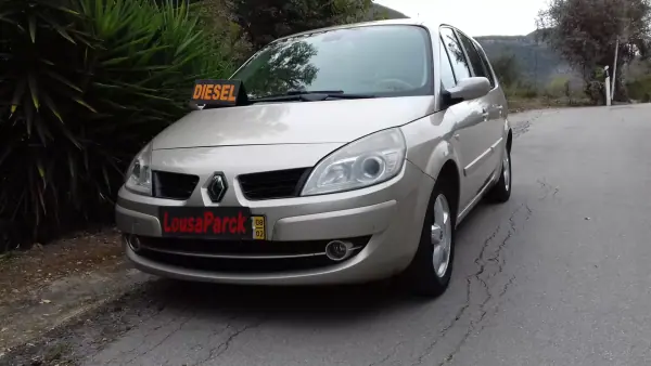Renault Mégane Scénic 2008 - 5500 EUR, 258850 km - AUTO.MOTO.pt - 258850km - foto 2 de 21