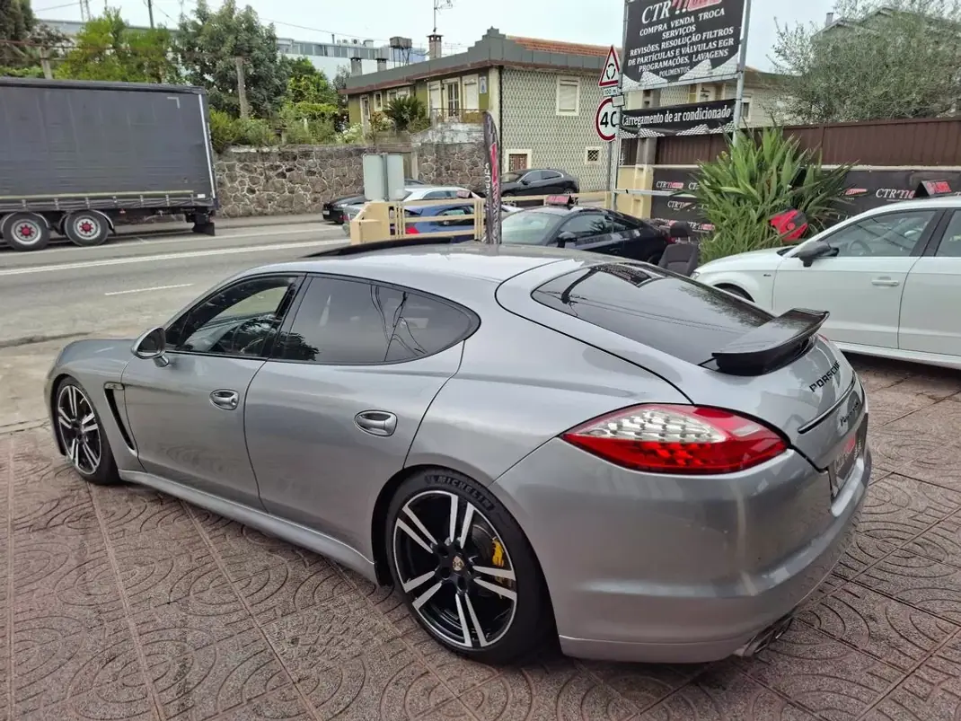 Porsche Panamera 2011 - 47900 EUR, 133621 km - 133621km - foto 11 de 36