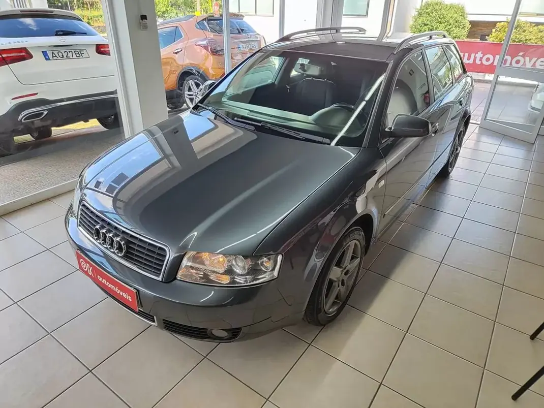 Audi A4 Avant 2004 - 6250 EUR, 348000 km - AUTO.MOTO.pt - 348000km - foto 6 de 34