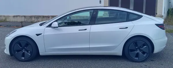 Tesla Model 3 2021 - 28990 EUR, 78600 km - 78600km - foto 6 de 18