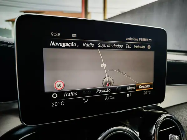 Mercedes-Benz GLC 250 2019 - 31950 EUR, 169900 km - AUTO.MOTO.pt - 169900km - foto 11 de 36
