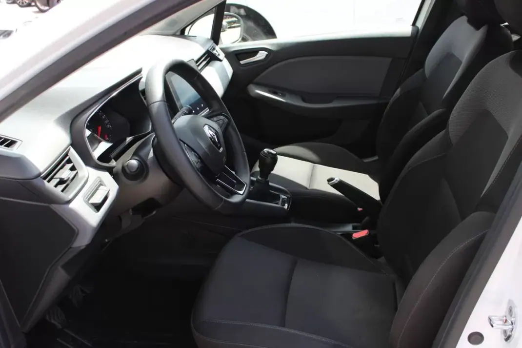 Renault Clio 2021 - 11750 EUR, 108978 km - 108978km - foto 4 de 18