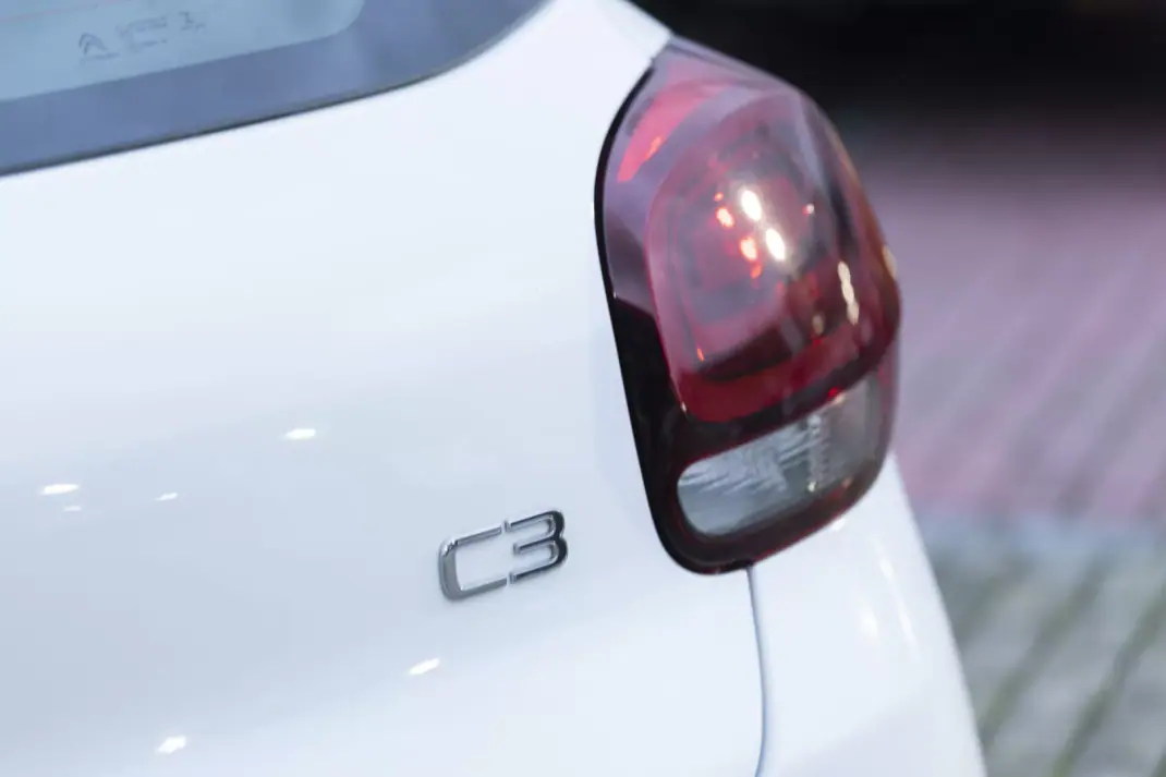 Citroën C3 2018 - 9500 EUR, 130900 km - AUTO.MOTO.pt - 130900km - foto 26 de 26