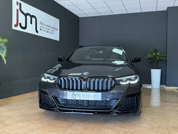 BMW 530e 2021 — foto 3 de 21