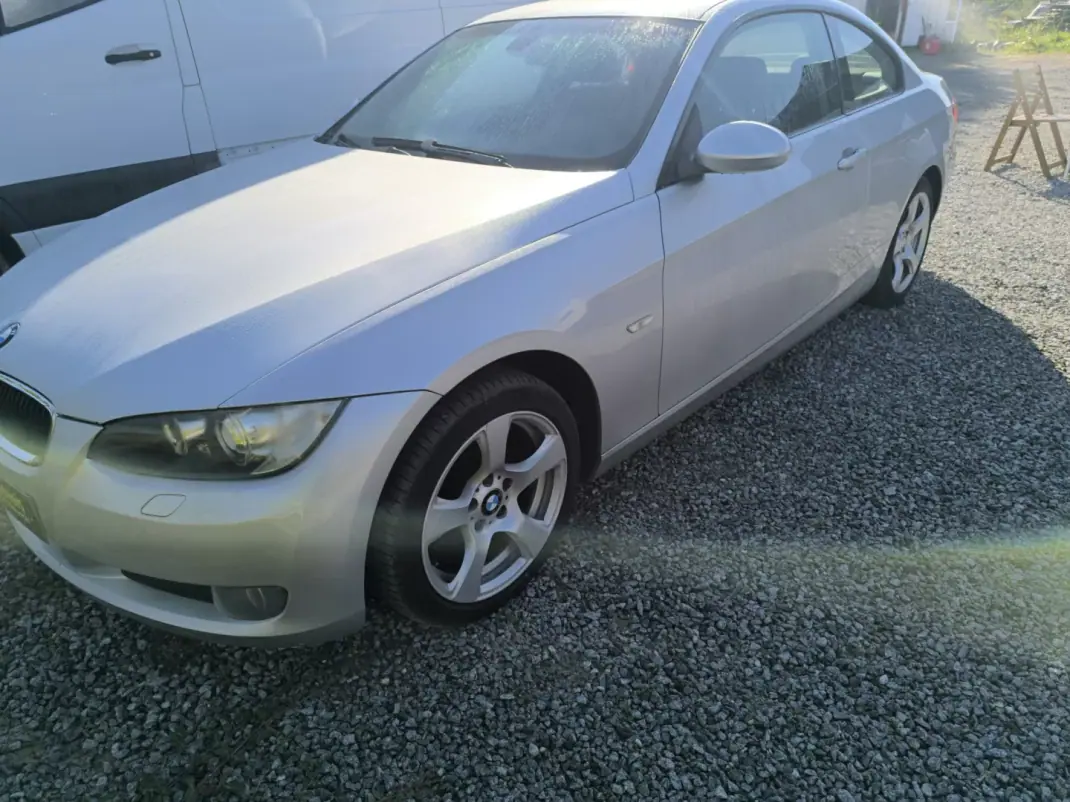 BMW 320 2009