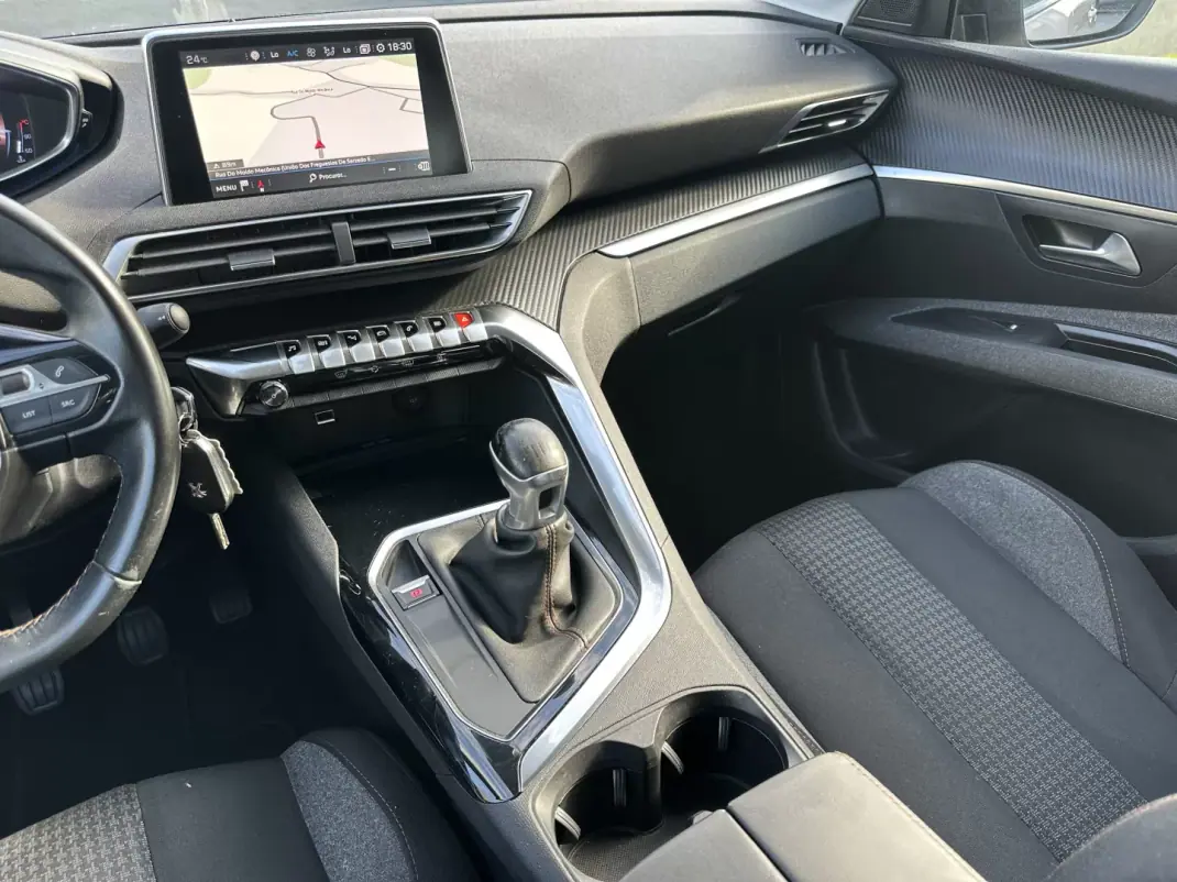 Peugeot 5008 2017 - 14900 EUR, 200000 km - 200000km - foto 30 de 63