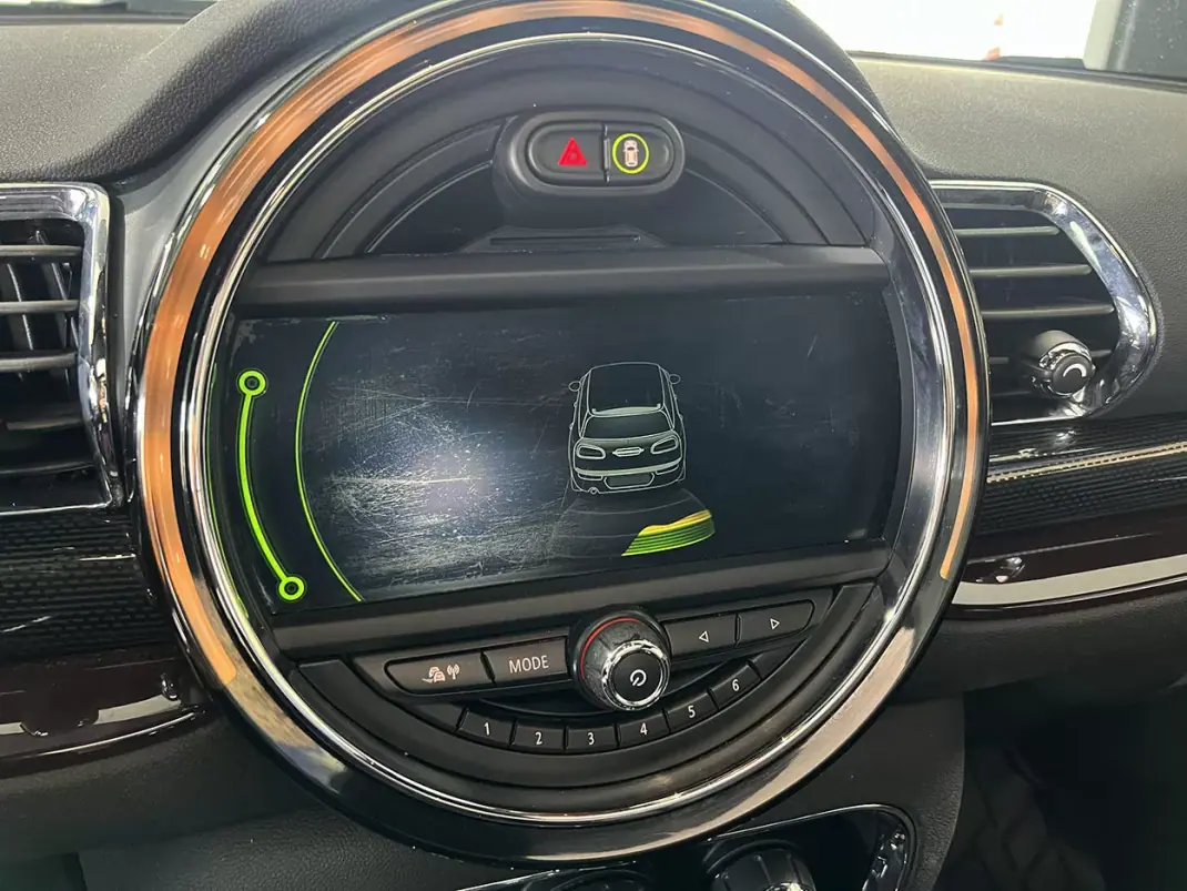 MINI Clubman 2016 - 14600 EUR, 126426 km - AUTO.MOTO.pt - 126426km - foto 11 de 23