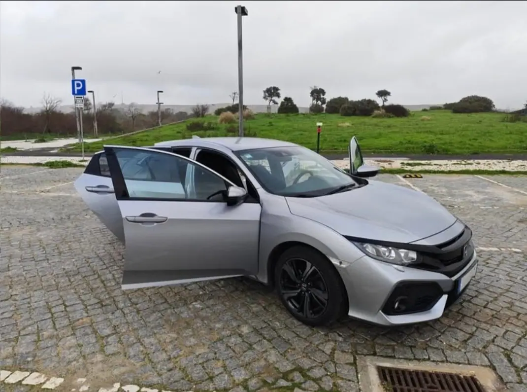 Honda Civic 2018 - 16700 EUR, 119000 km - 119000km - foto 7 de 15