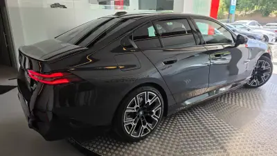 BMW i5 2025 - 56750 EUR, 43090 km - 43090km - foto 20 de 64