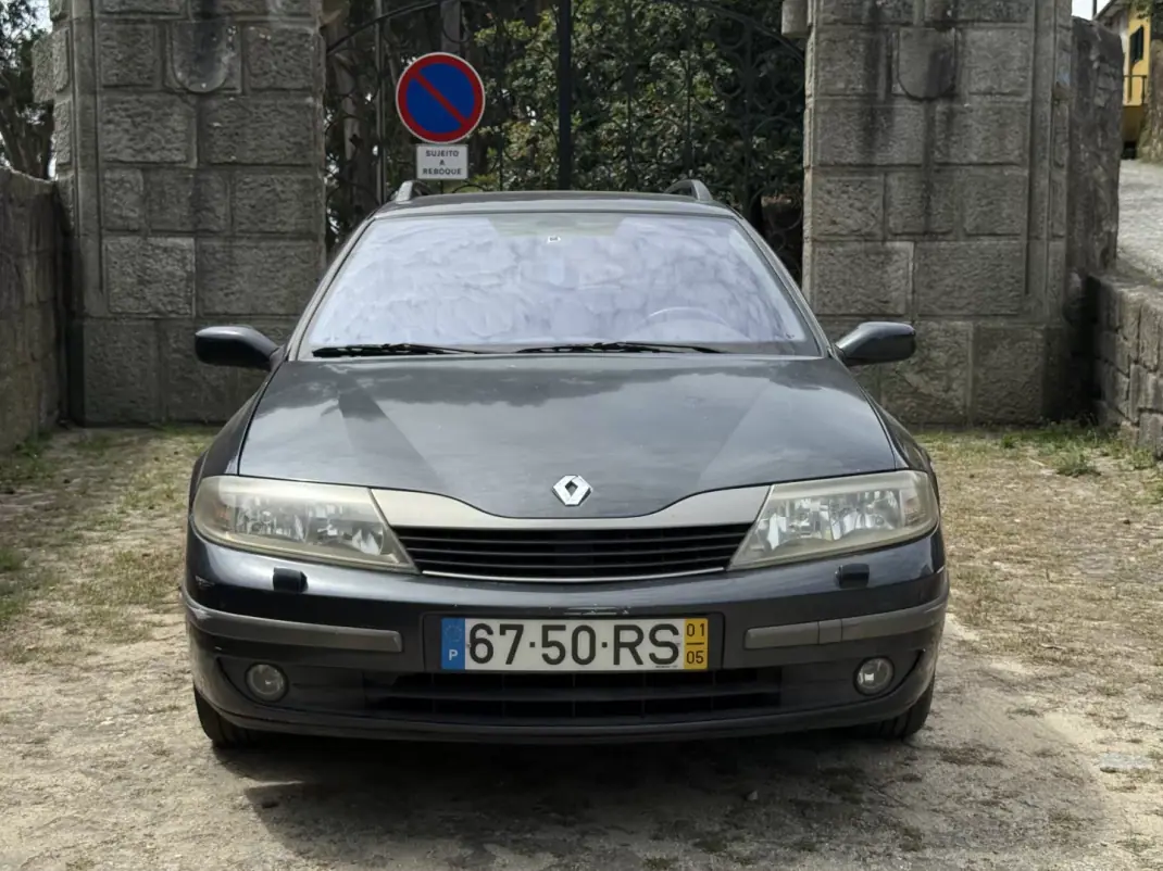 Renault Laguna 2001 - 2500 EUR, 85000 km - AUTO.MOTO.pt - 85000km - foto 2 de 11