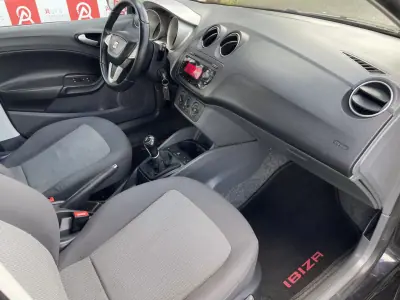 SEAT Ibiza ST 2010 - 6990 EUR, 216600 km - AUTO.MOTO.pt - 216600km - foto 10 de 16