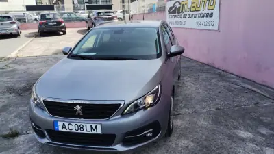 Peugeot 308 SW 2020 - 11950 EUR, 110000 km - AUTO.MOTO.pt - 110000km - foto 9 de 39