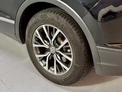 Volkswagen Tiguan 2017 - 17750 EUR, 120000 km - AUTO.MOTO.pt - 120000km - foto 16 de 50