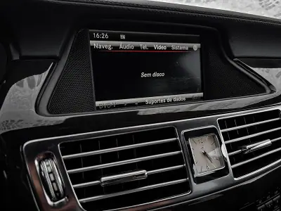 Mercedes-Benz CLS 350 2013 - 26950 EUR, 199000 km - AUTO.MOTO.pt - 199000km - foto 36 de 100