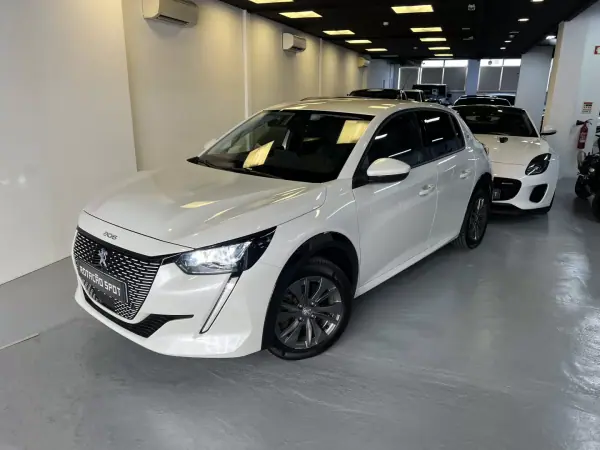 Peugeot e-208 2021 - 17990 EUR, 50000 km - AUTO.MOTO.pt - 50000km - foto 12 de 52
