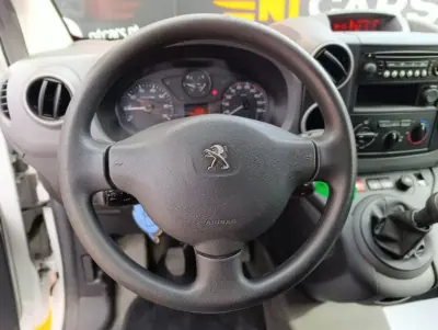 Peugeot Partner 2018 - 10900 EUR, 42380 km - 42380km - foto 7 de 12