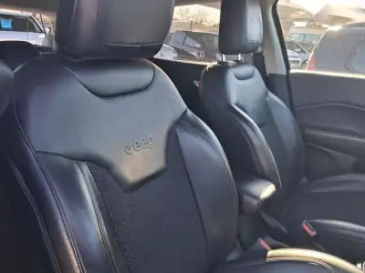 Jeep Compass 2018 - 23500 EUR, 73000 km - AUTO.MOTO.pt - 73000km - foto 9 de 9