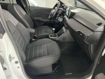 Dacia Jogger 2022 - 14900 EUR, 173000 km - AUTO.MOTO.pt - 173000km - foto 6 de 12