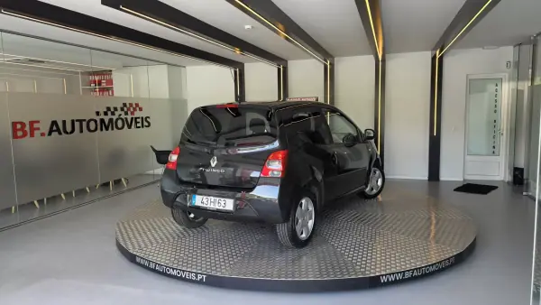 Renault Twingo 2009 - 4900 EUR, 139709 km - AUTO.MOTO.pt - 139709km - foto 20 de 52
