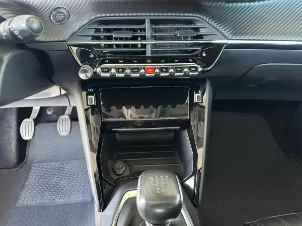 Peugeot 2008 2020 - 20900 EUR, 90290 km - AUTO.MOTO.pt - 90290km - foto 24 de 32