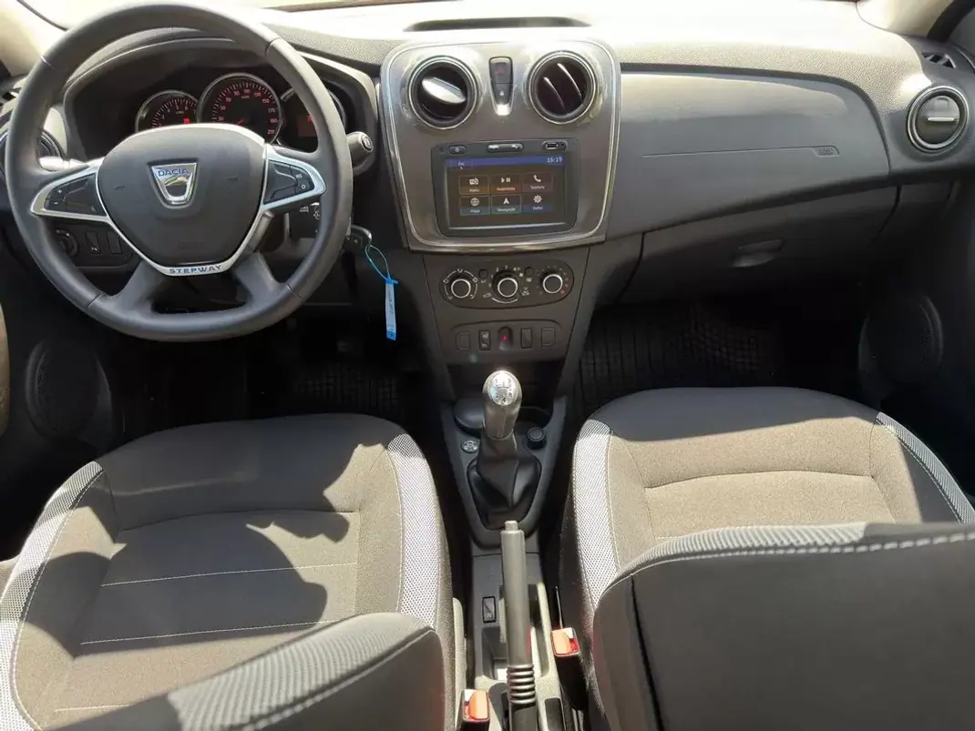 Dacia Sandero 2020 - 11900 EUR, 36911 km - AUTO.MOTO.pt - 36911km - foto 15 de 21
