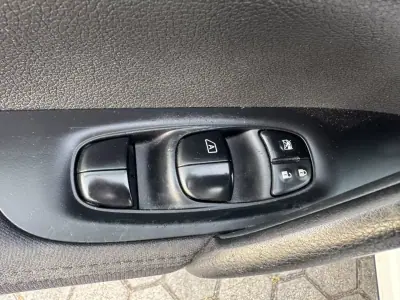 Nissan Qashqai 2015 - 11500 EUR, 258000 km - AUTO.MOTO.pt - 258000km - foto 34 de 36