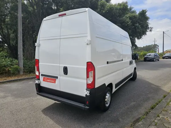 Peugeot BOXER 2.0 BlueHDi 435 L4H2 Premium 2020 - 20350 EUR, 126369 km - AUTO.MOTO.pt - 126369km - foto 11 de 40
