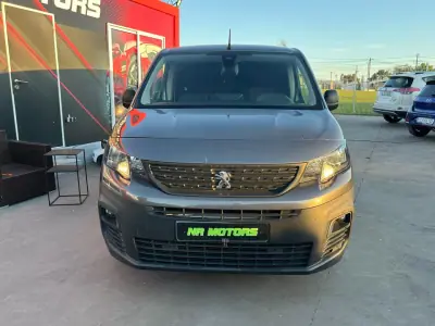 Peugeot PARTNER GIRAFON 2020 - 12990 EUR, 80000 km - AUTO.MOTO.pt - 80000km - foto 3 de 16