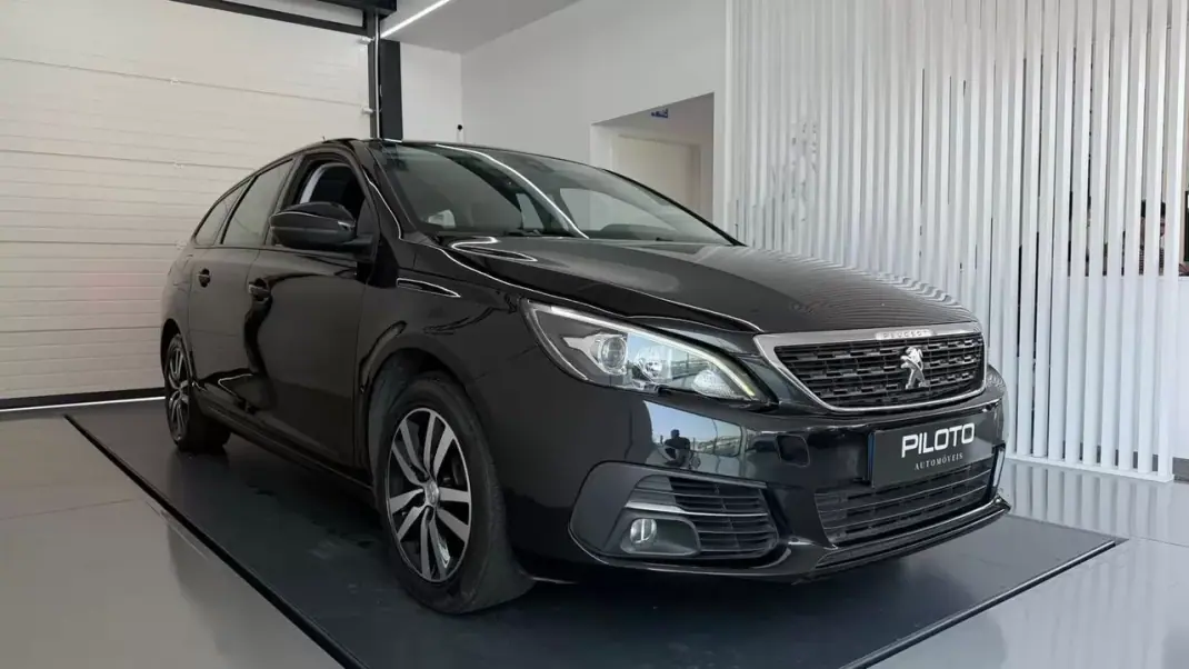 Peugeot 308 SW 2019 - 13990 EUR, 134327 km - 134327km - foto 5 de 28