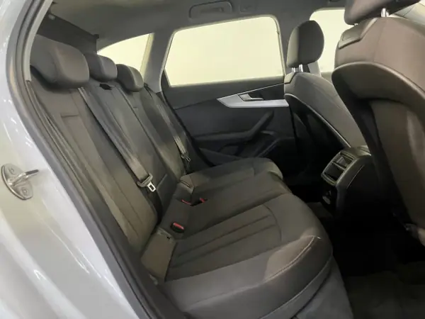 Audi A4 Avant 2022 - 22500 EUR, 168000 km - AUTO.MOTO.pt - 168000km - foto 18 de 34