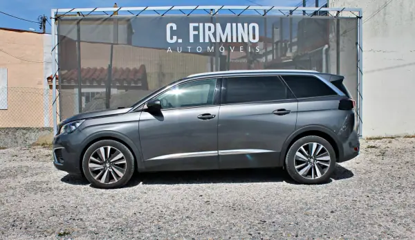 Peugeot 5008 2019 - 18900 EUR, 157458 km - AUTO.MOTO.pt - 157458km - foto 8 de 22