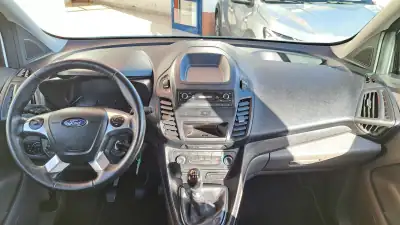 Ford Transit Connect 2019 - 16900 EUR, 240235 km - AUTO.MOTO.pt - 240235km - foto 11 de 24